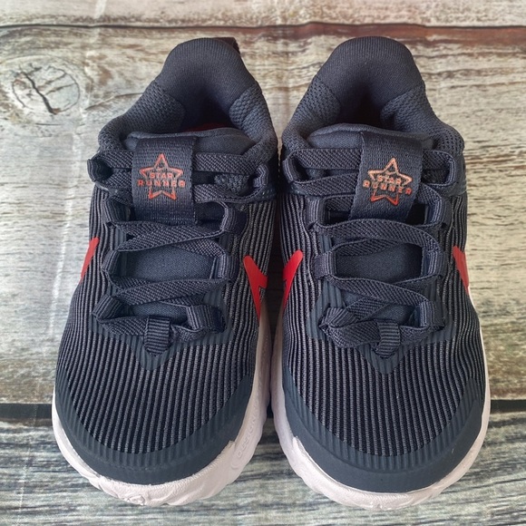 Nike Star Runner 4 NN Toddler Shoes Black/Red Size 6C - Picture 2 of 11